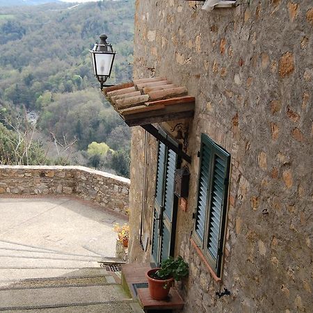 ホテルEmily House Montecerboli エクステリア 写真